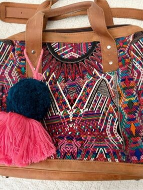 Nena & Co. Multicolor Woven Tote with Tan Leather Trim and Pink Tassel